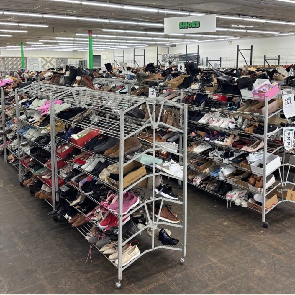 15 pairs liquidation mystery Amazon Walmart target SHOES BUNDLE RESELLER BOX